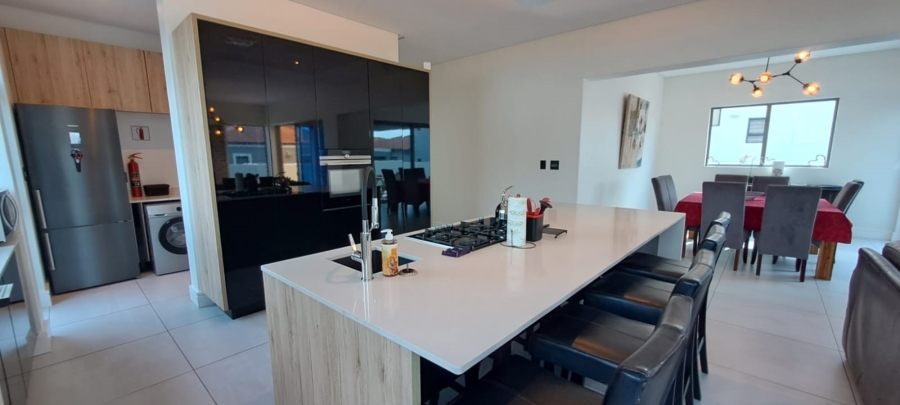 3 Bedroom Property for Sale in Calypso Beach Western Cape